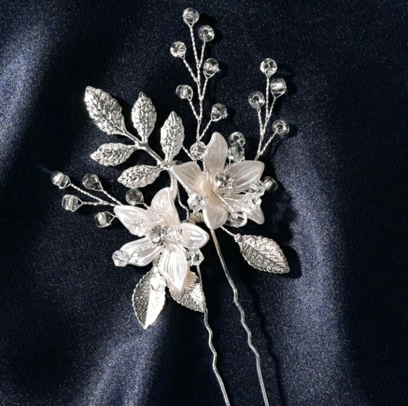 New Bead and Flower Decor Bridal Hair Pin - Picture 3 of 3